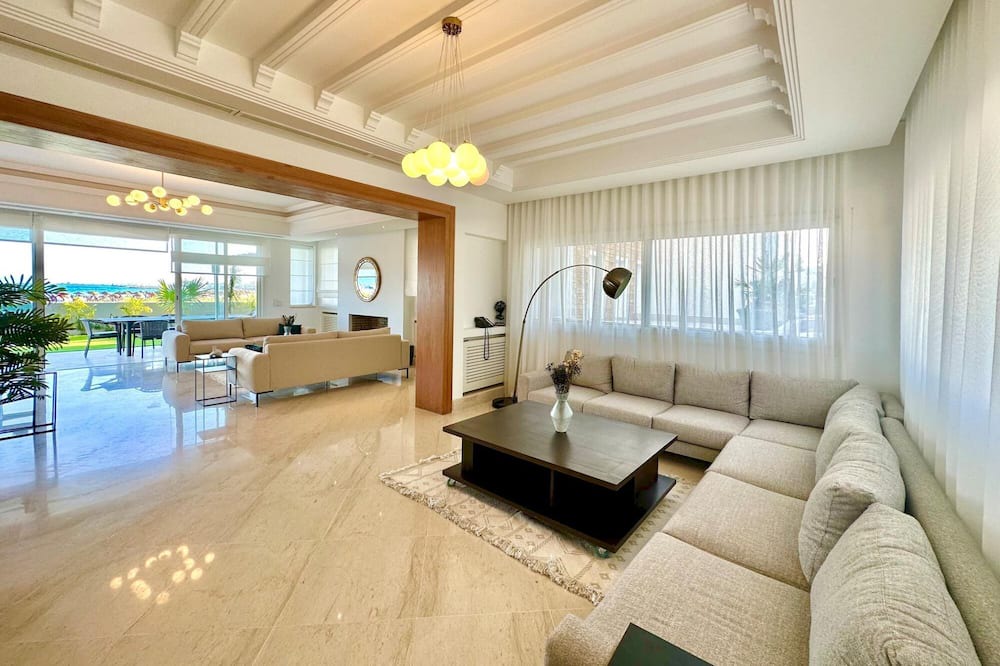 Photo of Livingroom in Amilcar