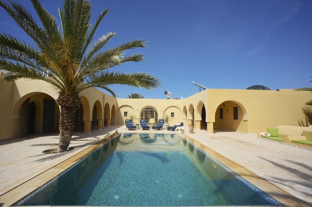 Photo of Outdoor in Mellita