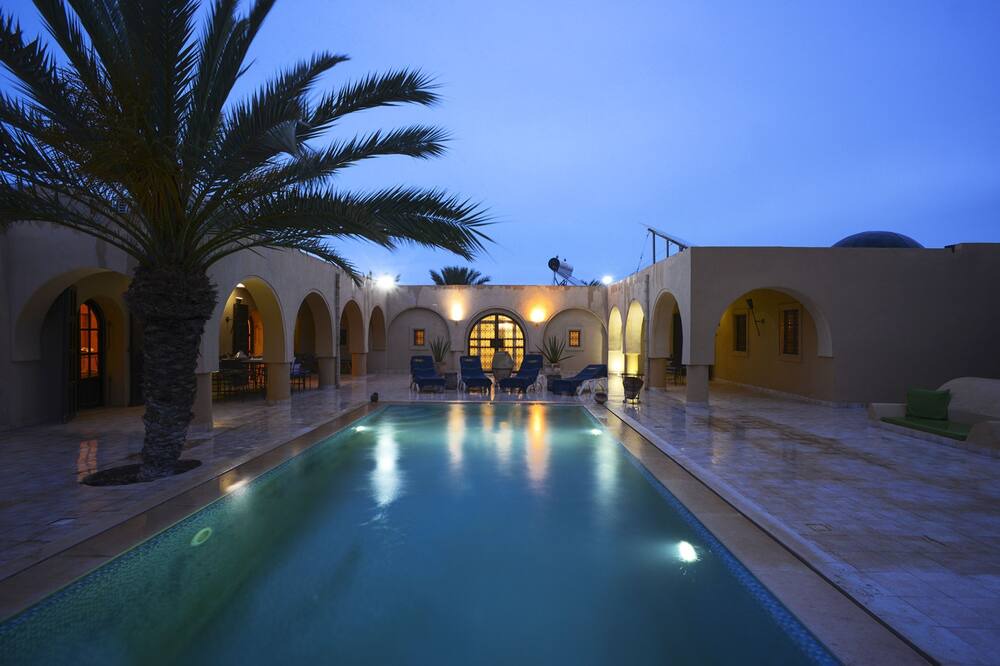 Photo of Outdoor in Mellita