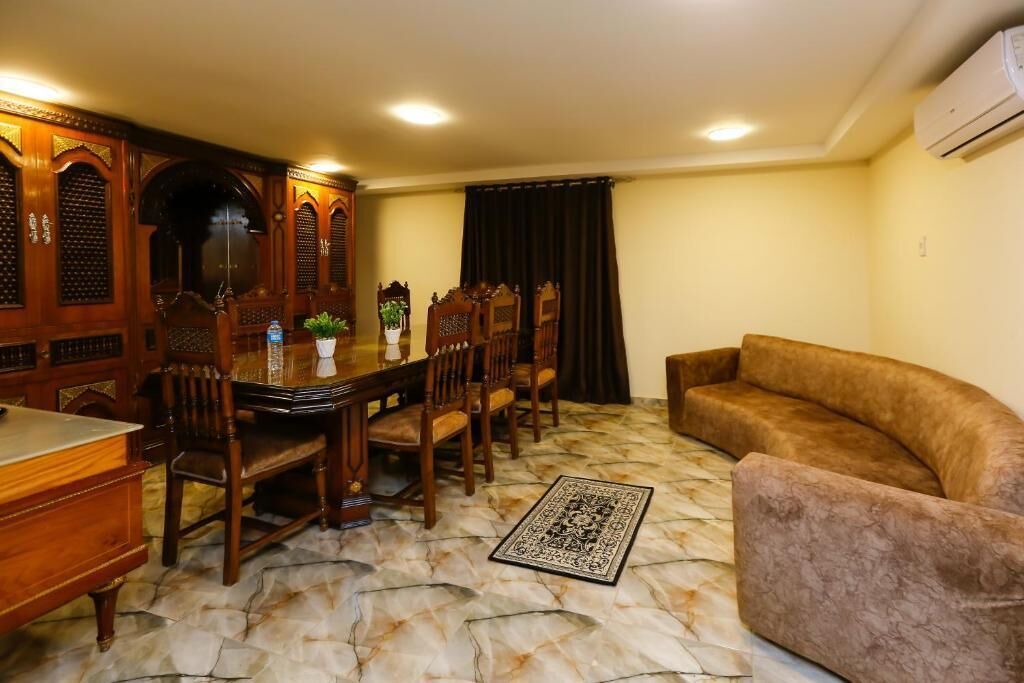 Photo of Bedroom in Pyramids Gardens