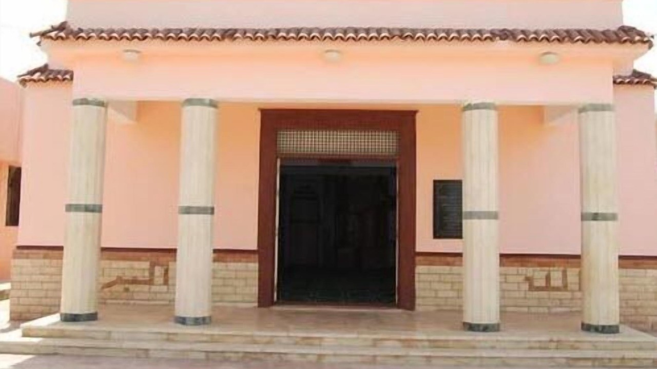 Photo of Buildings in Ras El Bar