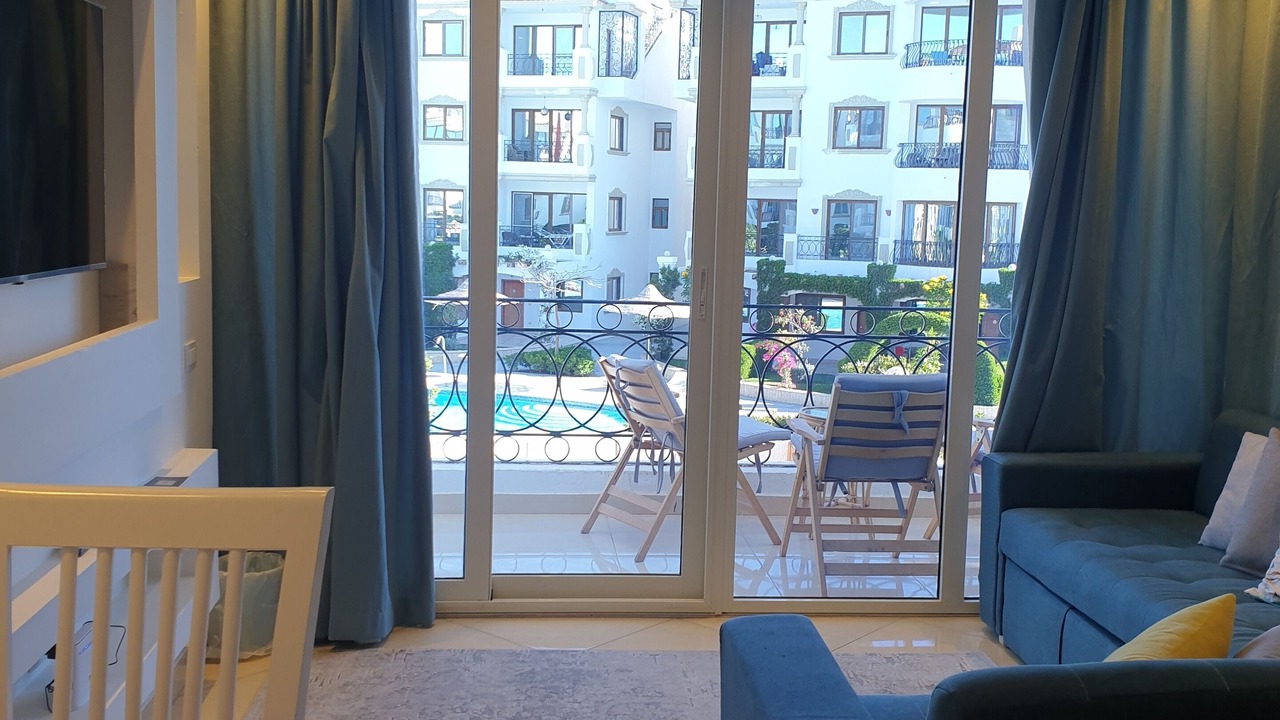 Photo of Livingroom in Ras Nasrani