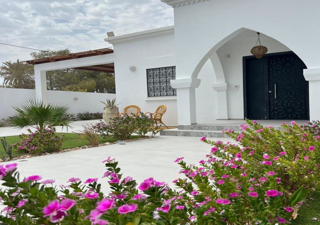 Photo of Outdoor in Erriadh