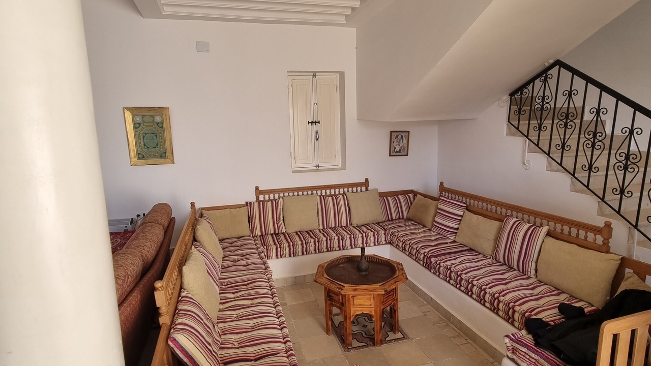 Photo of Livingroom in Aghir