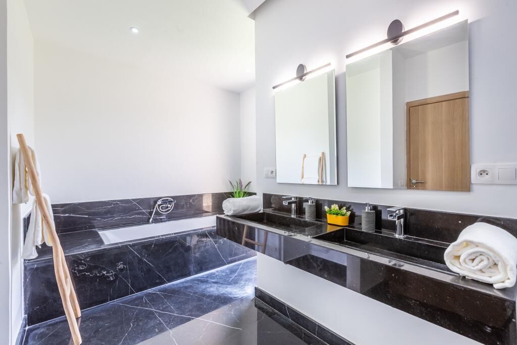 Photo of Bathroom in Menara