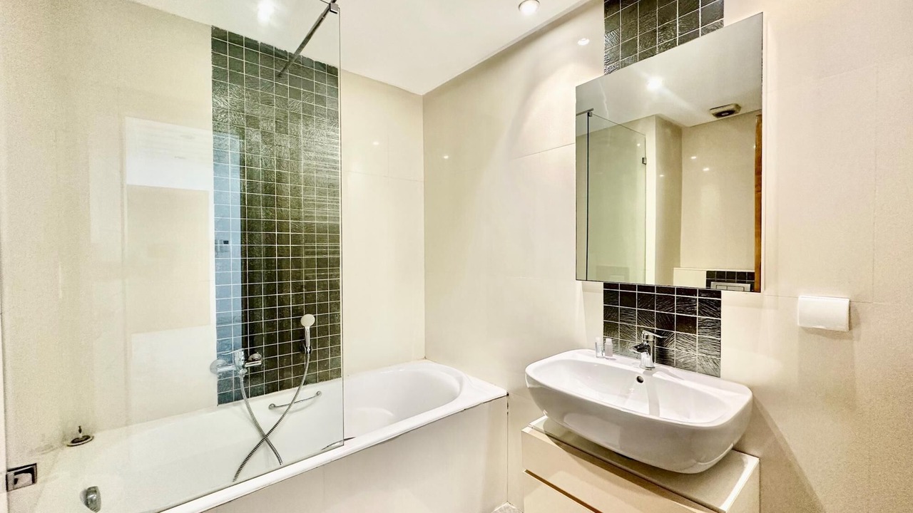 Photo of Bathroom in Jardins De Carthage