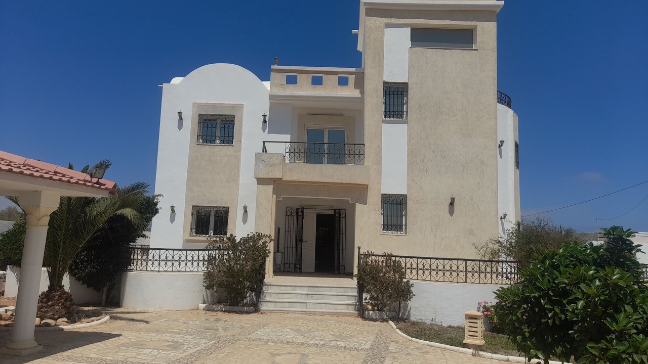 Photo of Outdoor in Arkou