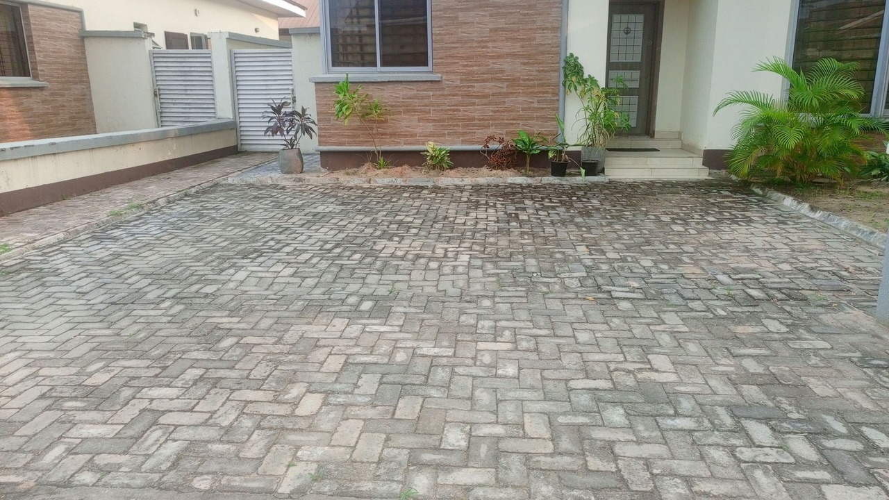 Photo of Outdoor in Ofin