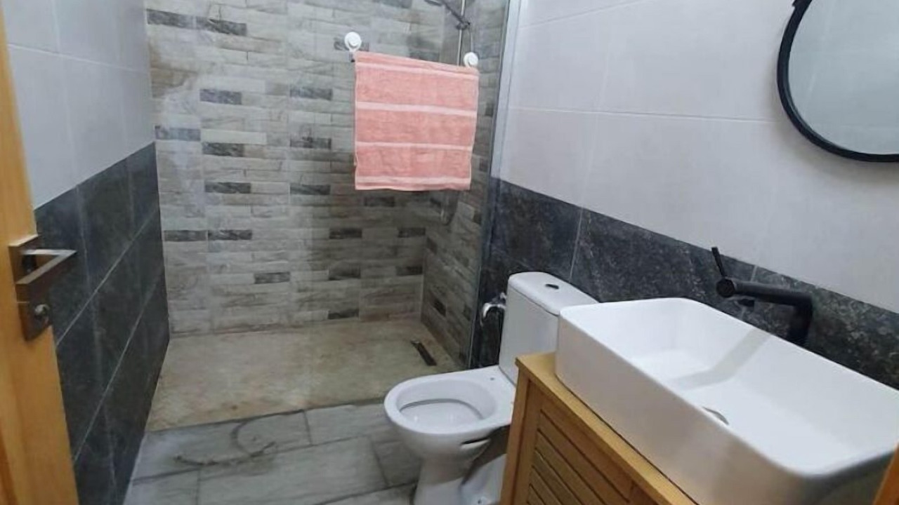Photo of Bathroom in Ras Jebel
