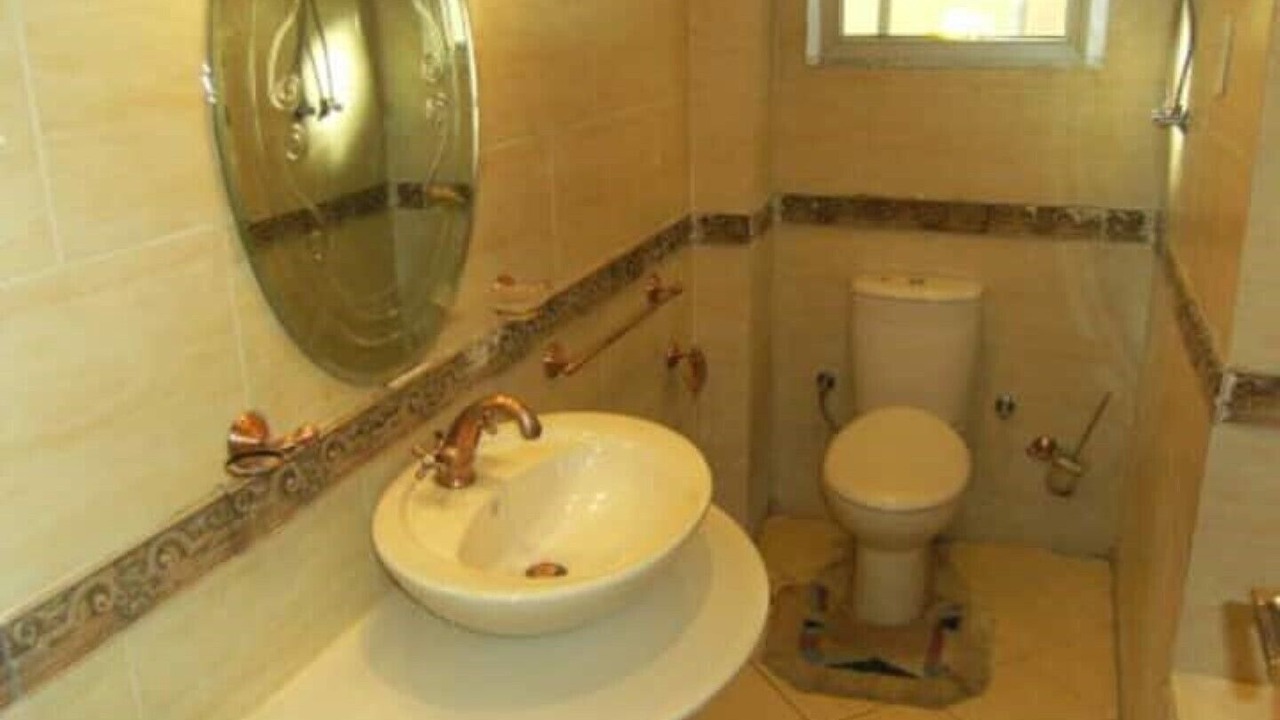 Photo of Bathroom in Agouza