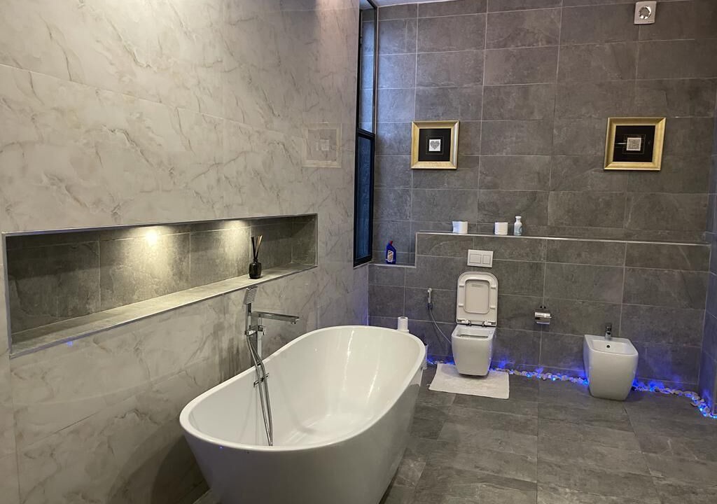 Photo of Bathroom in Ikoyi