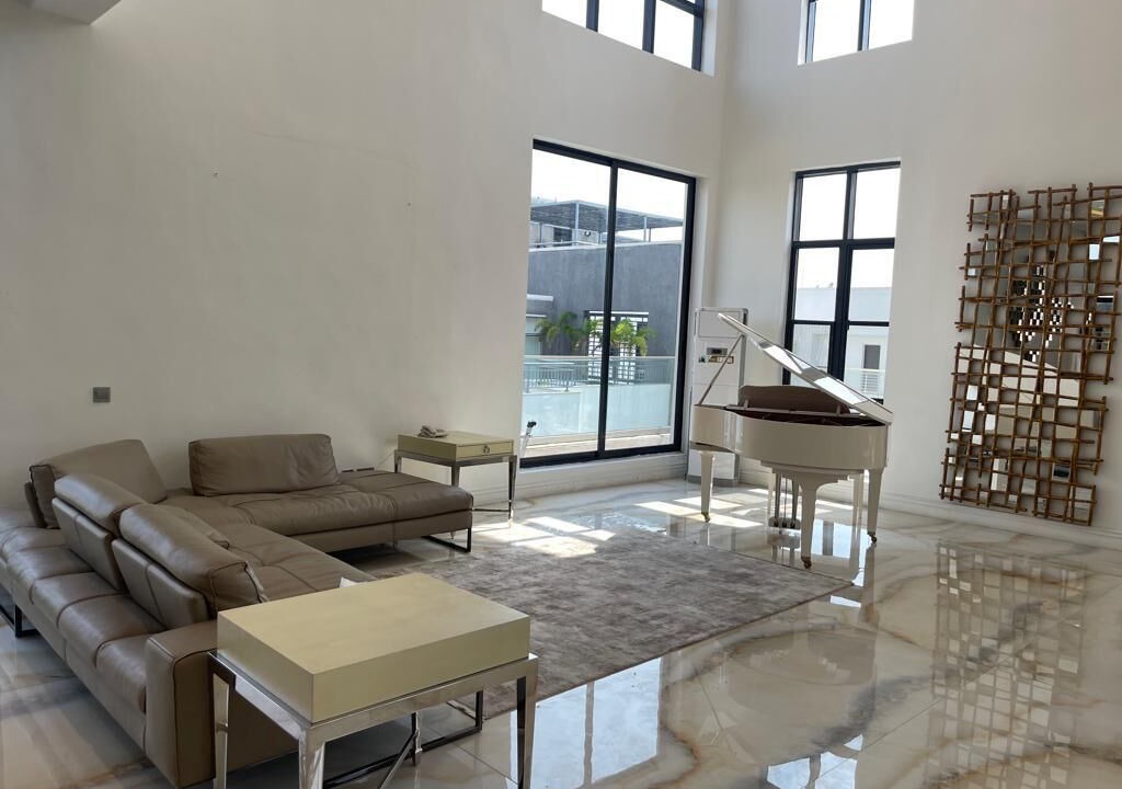 Photo of Livingroom in Ikoyi