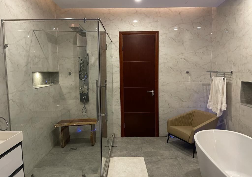 Photo of Bathroom in Ikoyi
