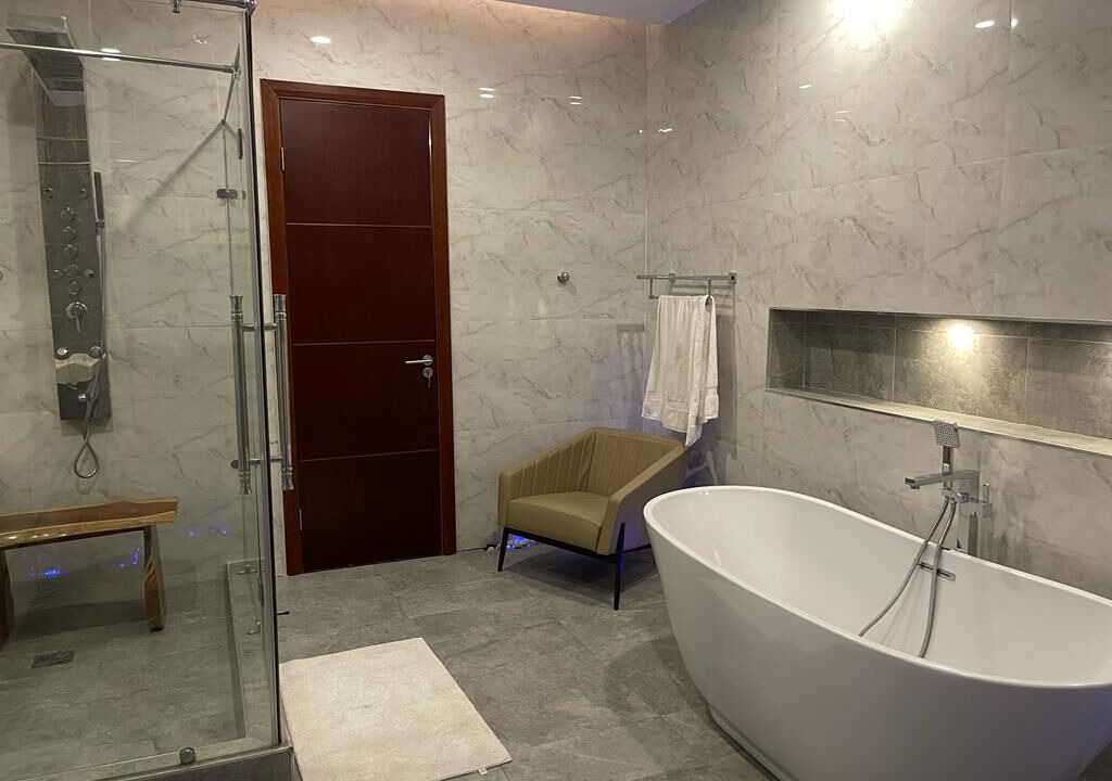 Photo of Bathroom in Ikoyi