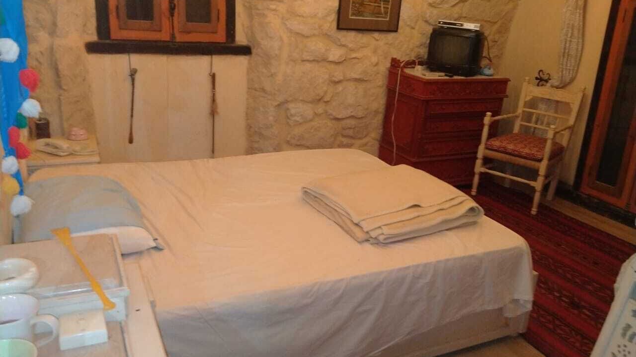 Photo of Bedroom in Yusuf as-Sidiq