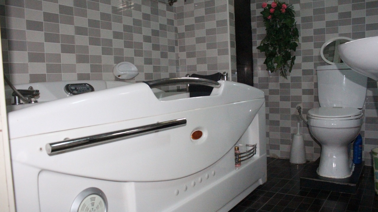 Photo of Bathroom in Ofin