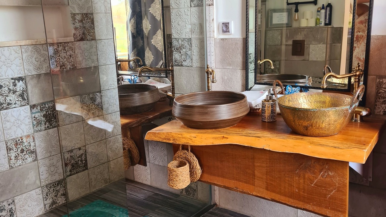 Photo of Bathroom in Kelaa Kebira