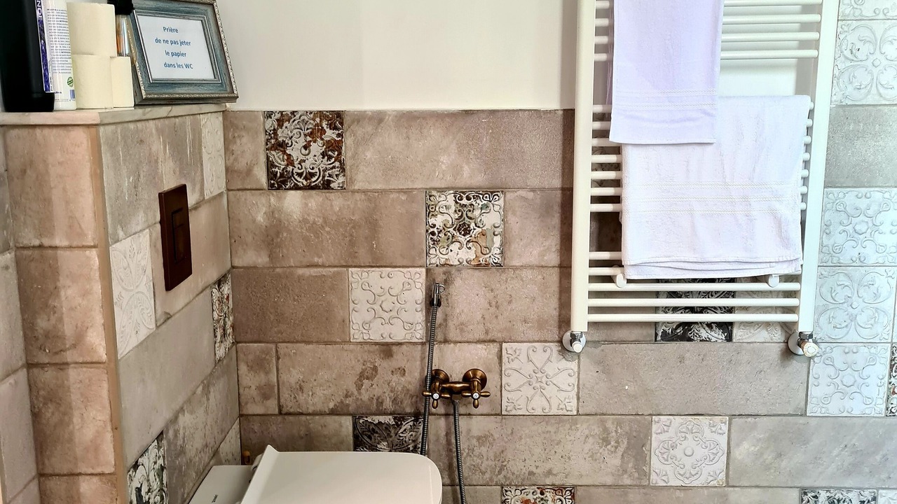 Photo of Bathroom in Kelaa Kebira