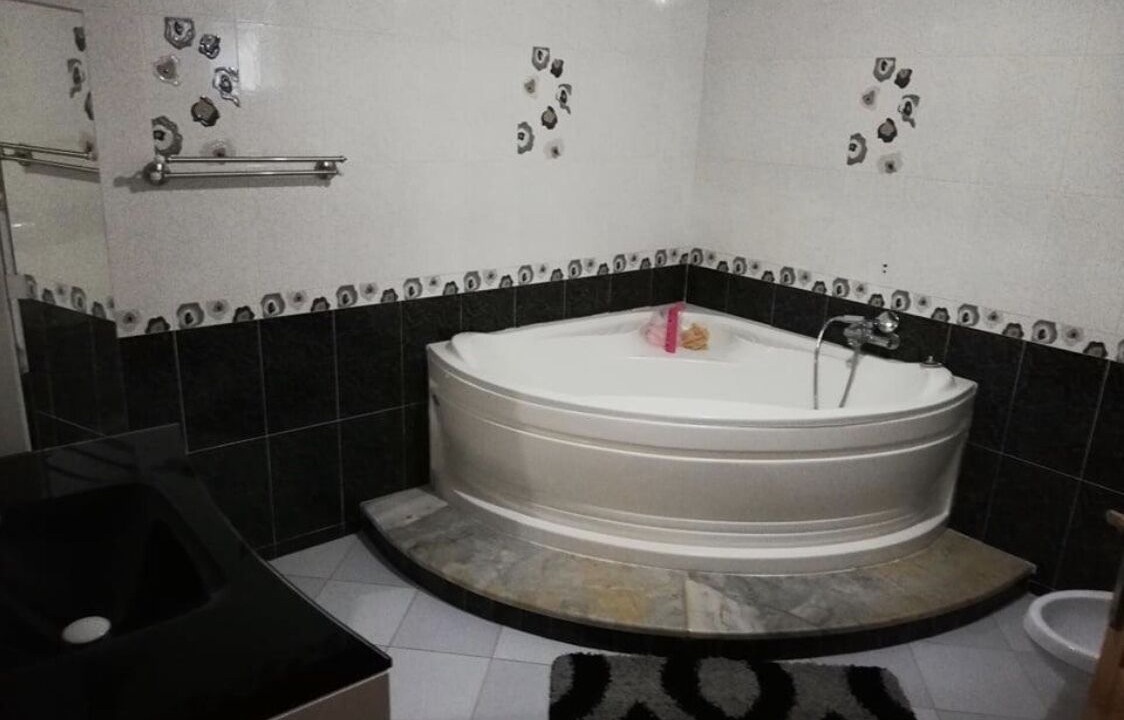 Photo of Bathroom in Eastern Hawaria