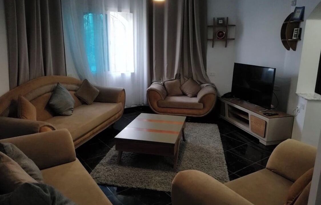 Photo of Livingroom in Eastern Hawaria