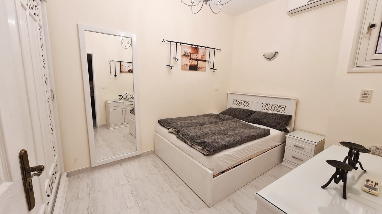 Photo of Bedroom in Corniche Road-Dahar