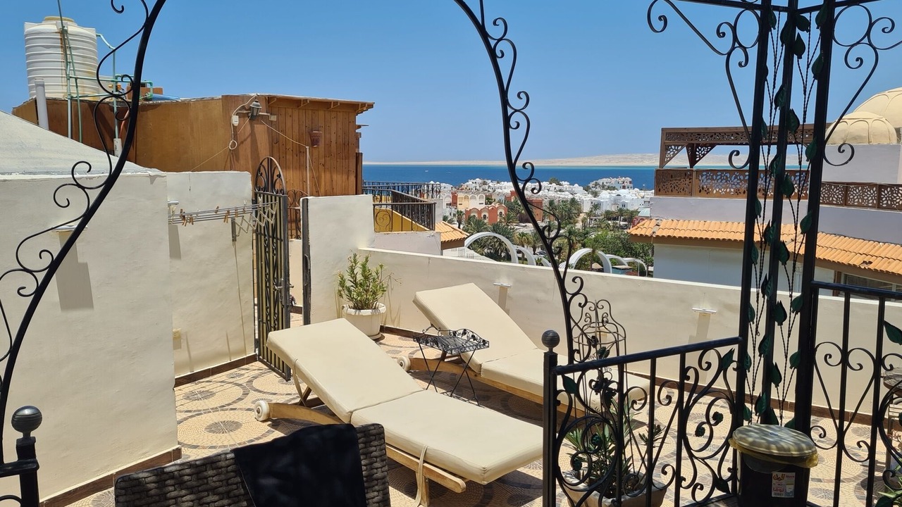 Photo of Patio Balcony in Corniche Road-Dahar