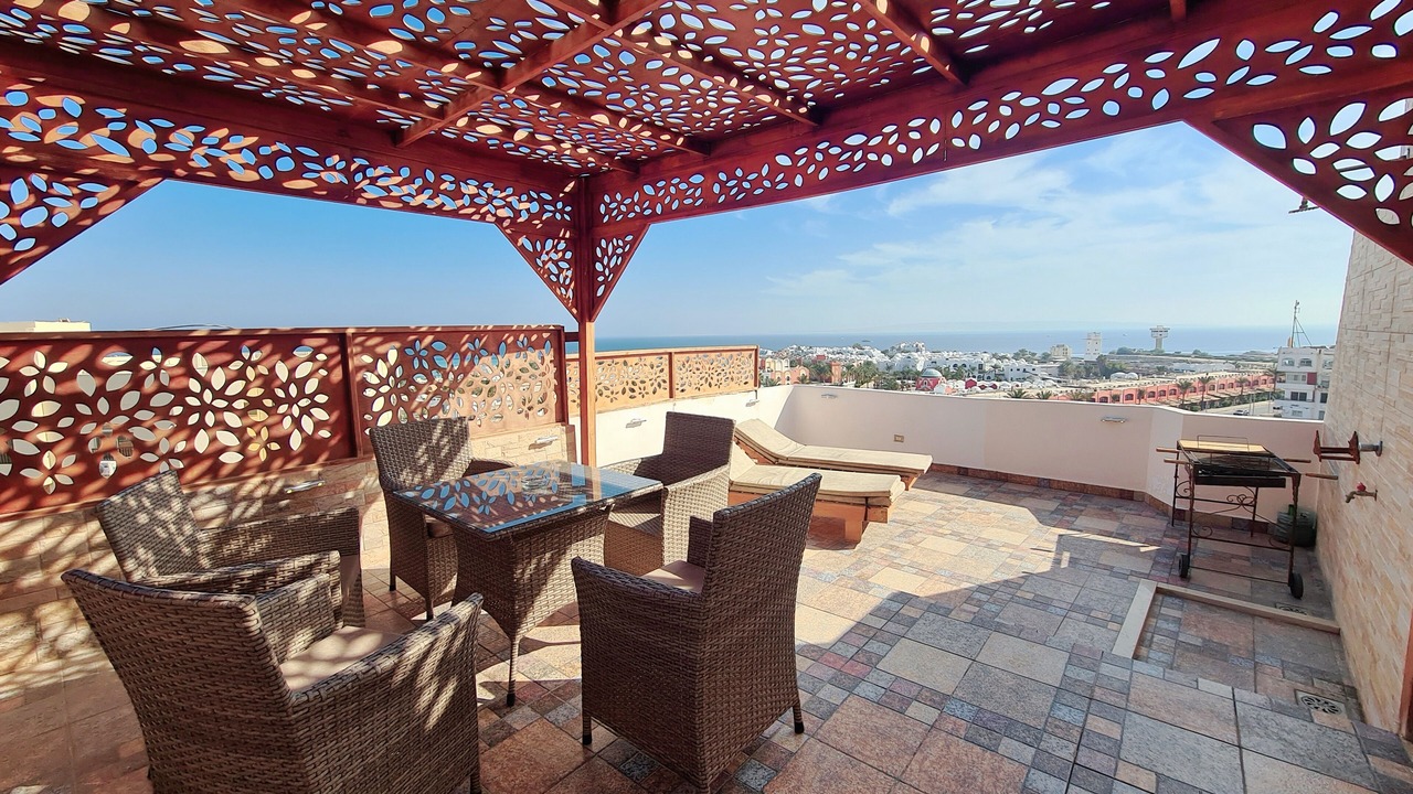 Photo of Patio Balcony in Corniche Road-Dahar