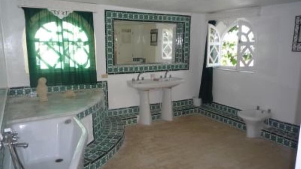 Photo of Bathroom in Aghir