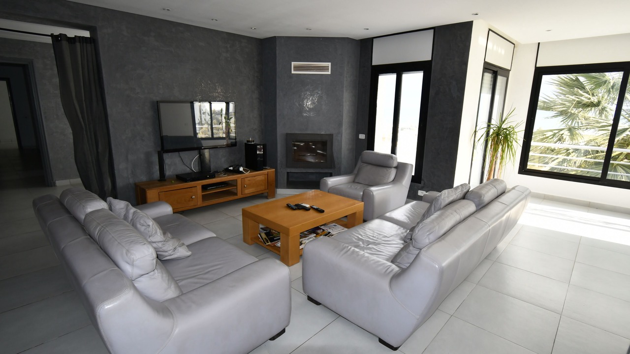 Photo of Livingroom in Eastern Hawaria