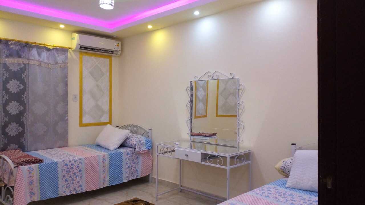 Photo of Bedroom in Pyramids Gardens