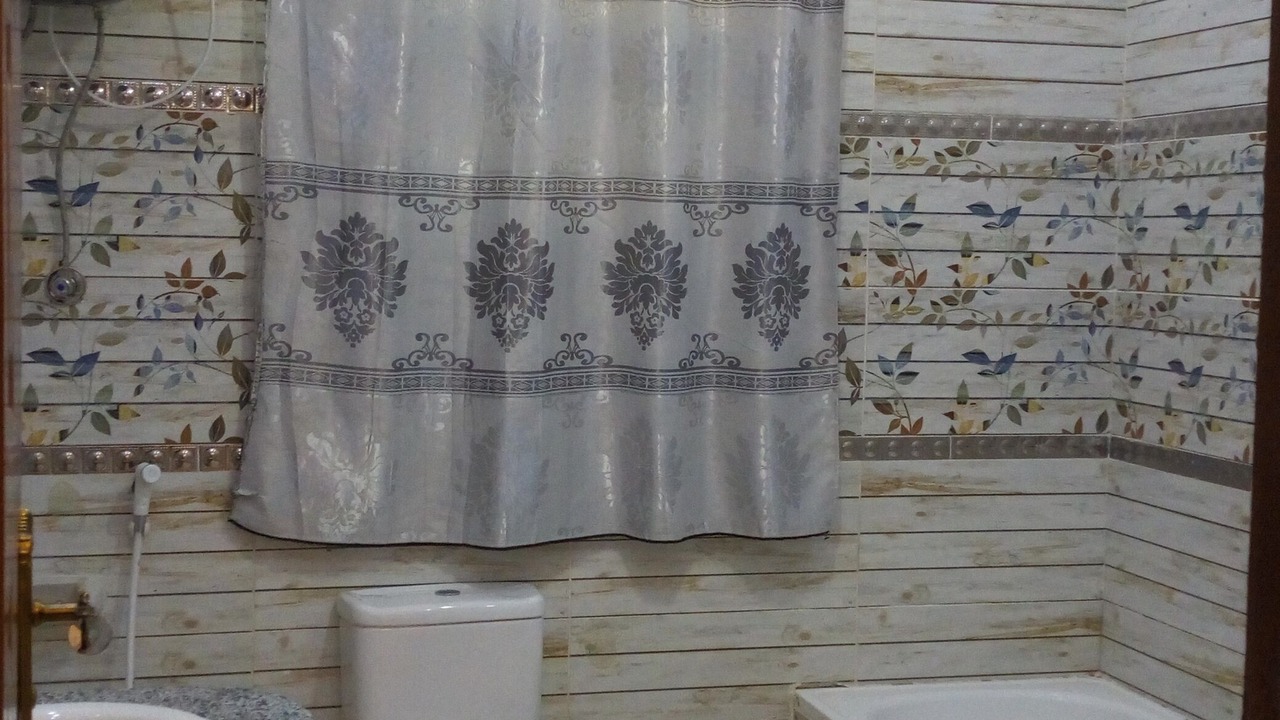 Photo of Bathroom in Pyramids Gardens
