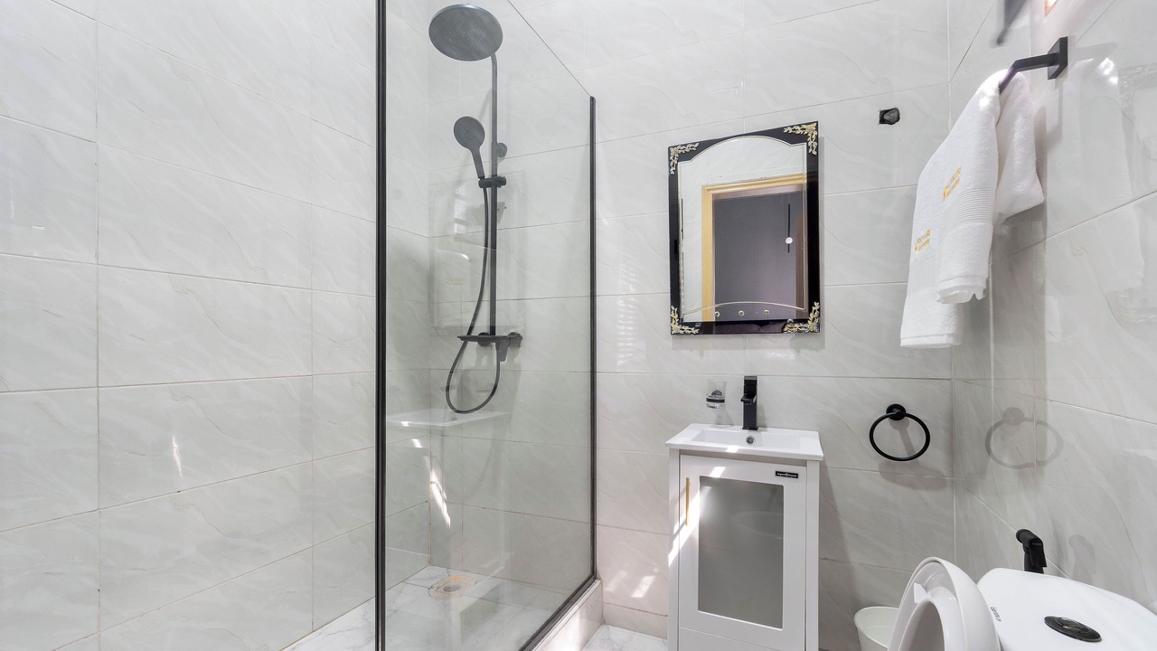 Photo of Bathroom in Ofin