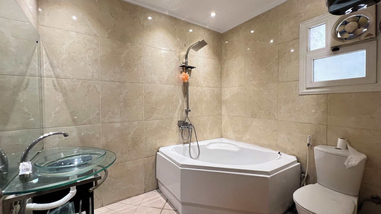 Photo of Bathroom in Al Duqqi