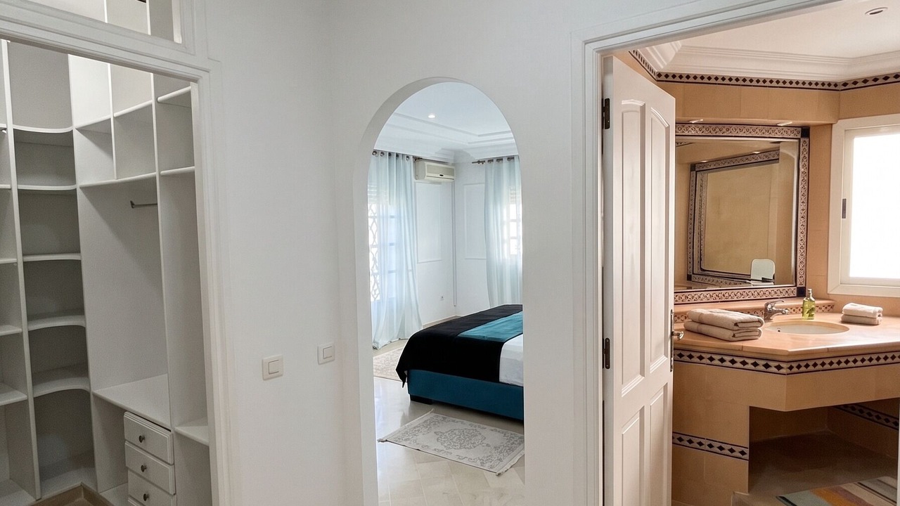 Photo of Bedroom in Borj Louzir