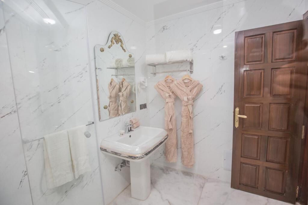 Photo of Bathroom in Ville Nouvelle