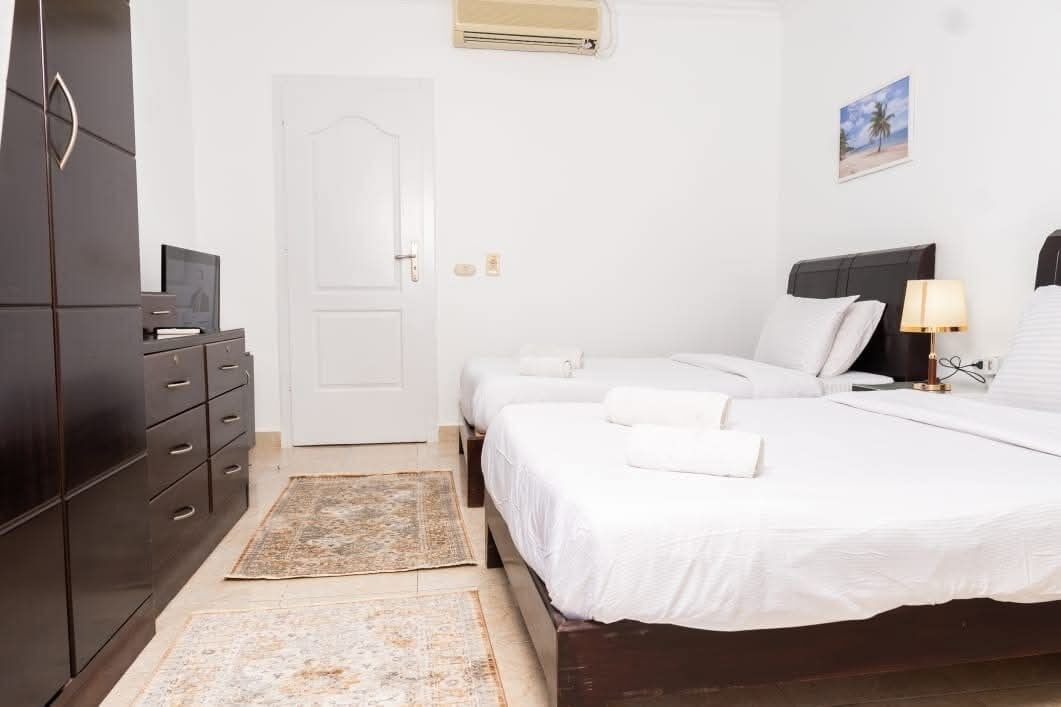 Photo of Bedroom in El Hadaba