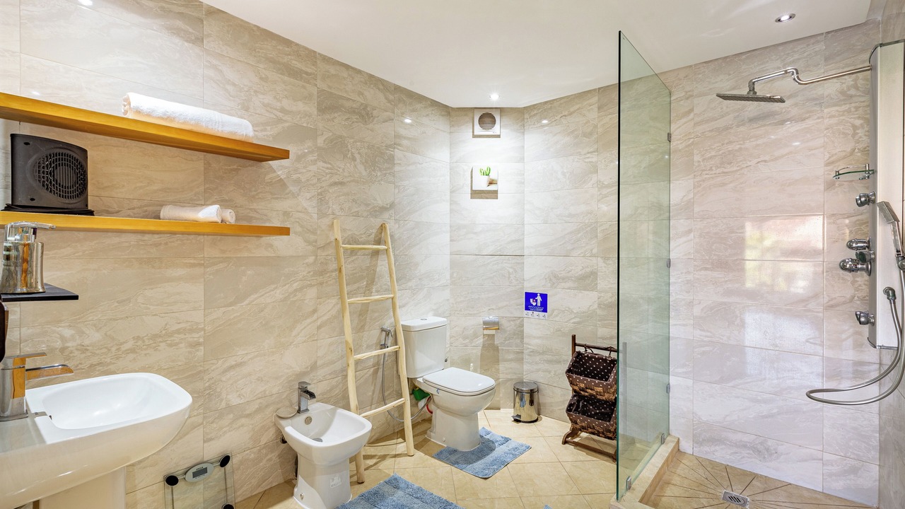 Photo of Bathroom in Menara