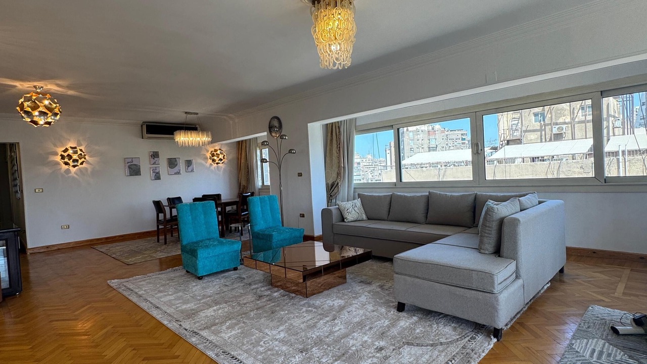 Photo of Livingroom in Al Duqqi