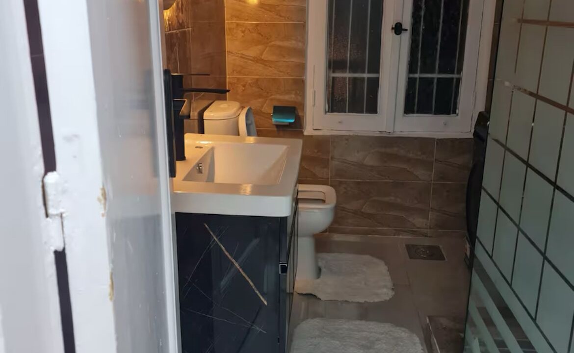 Photo of Bathroom in As-Sayidah Zaynab