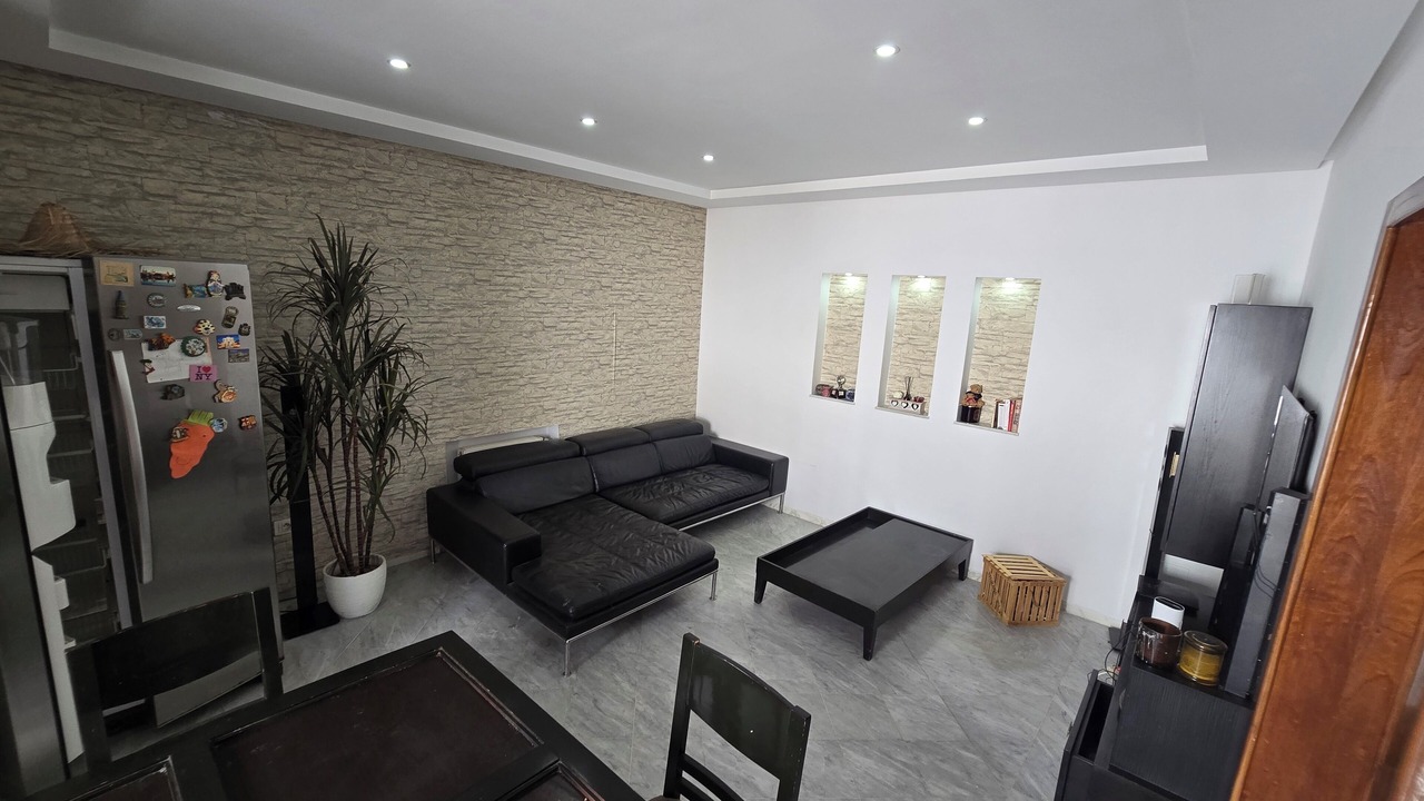 Photo of Livingroom in Eastern Khezama
