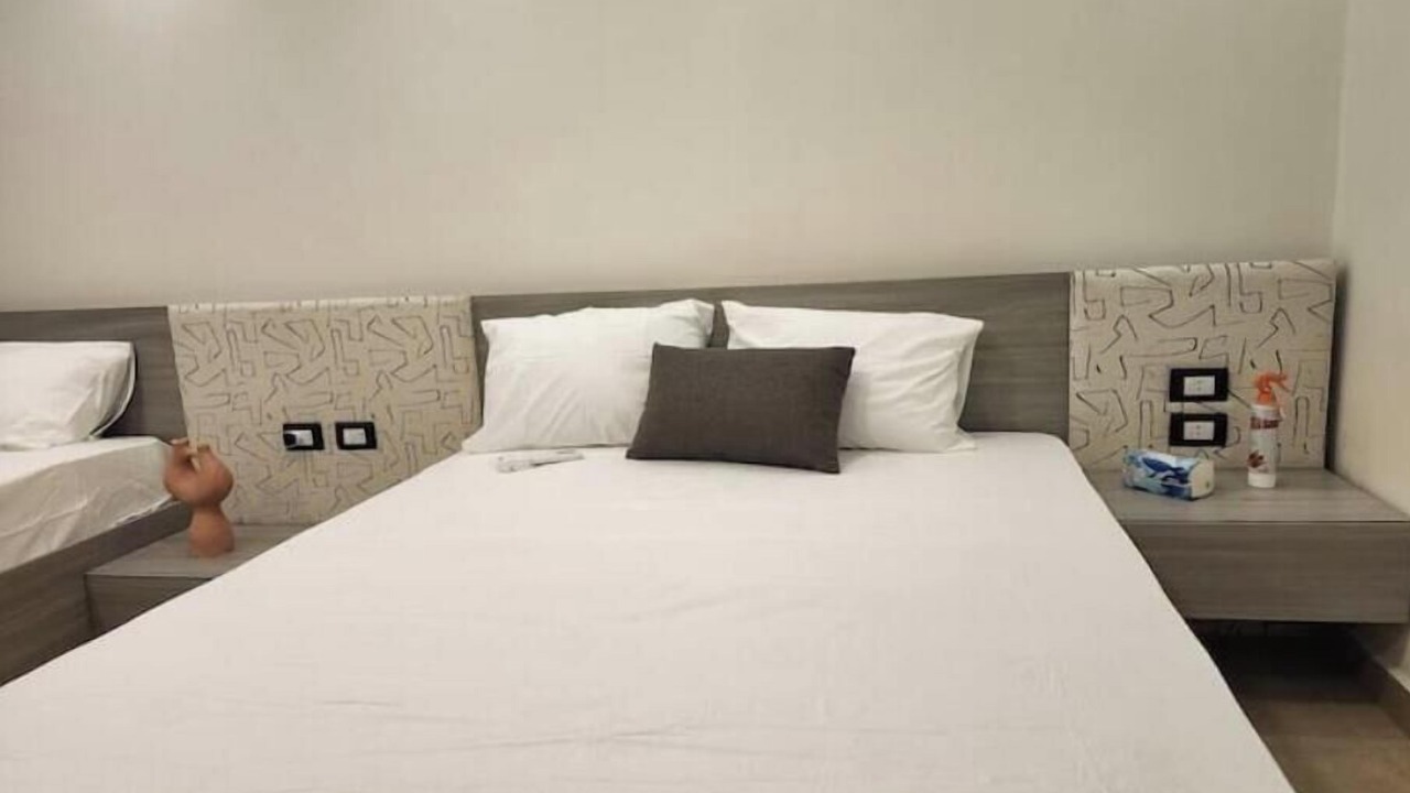 Photo of Bedroom in Pyramids Gardens