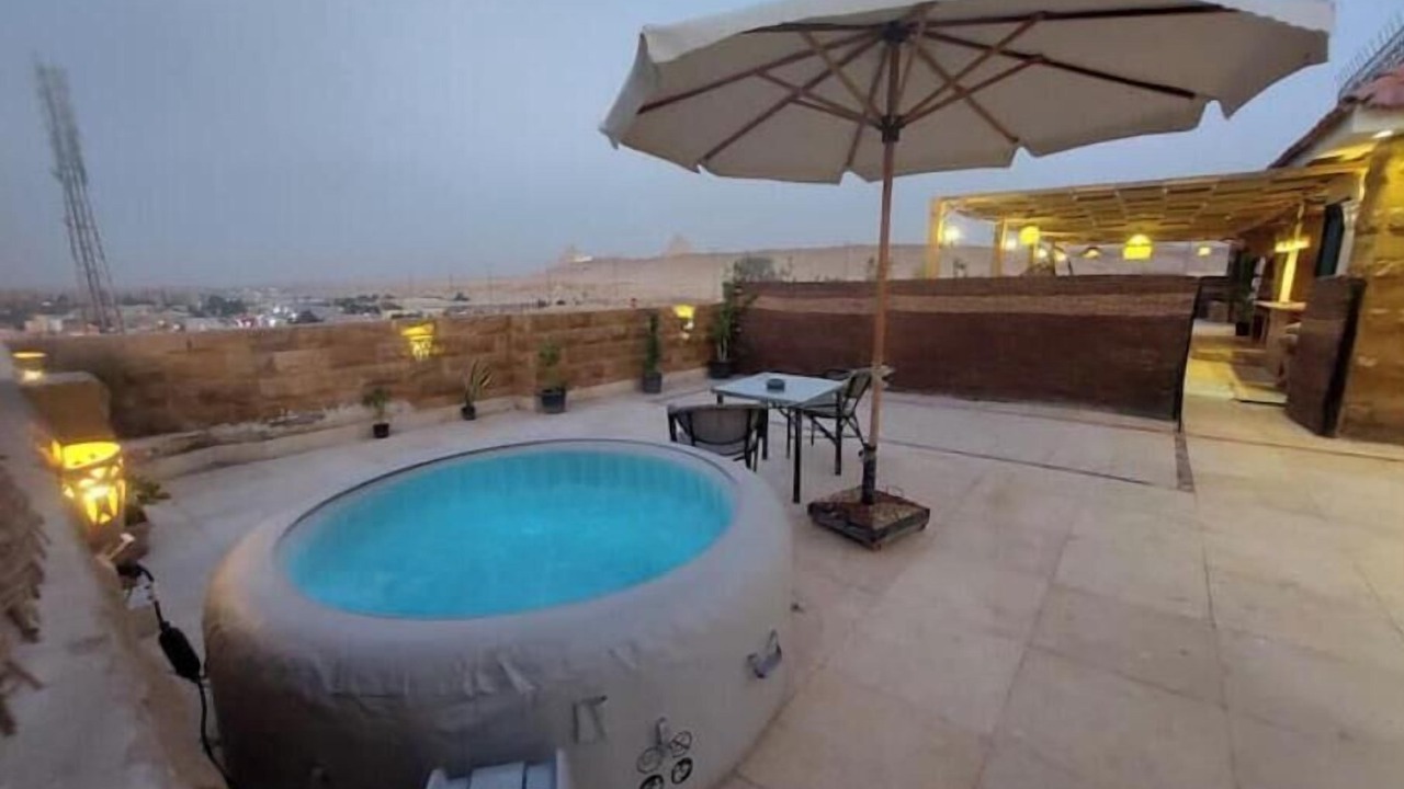 Photo of Patio Balcony in Pyramids Gardens