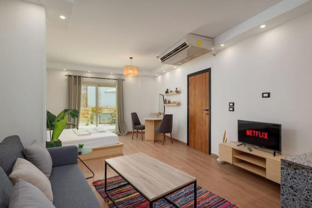 Photo of Bedroom in Pyramids Gardens