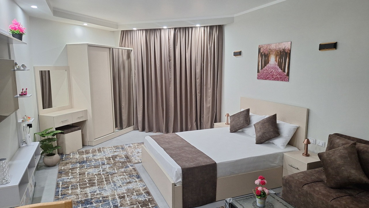 Photo of Bedroom in Corniche Road-Dahar