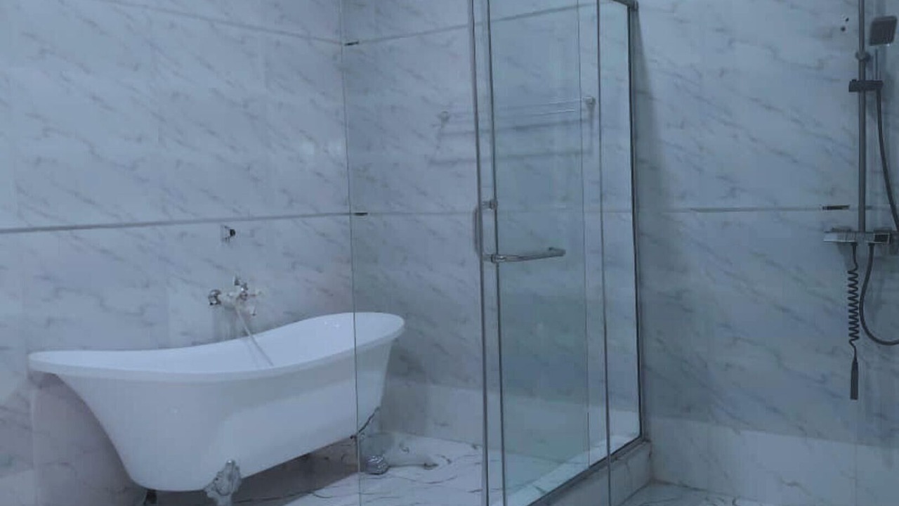 Photo of Bathroom in Ofin