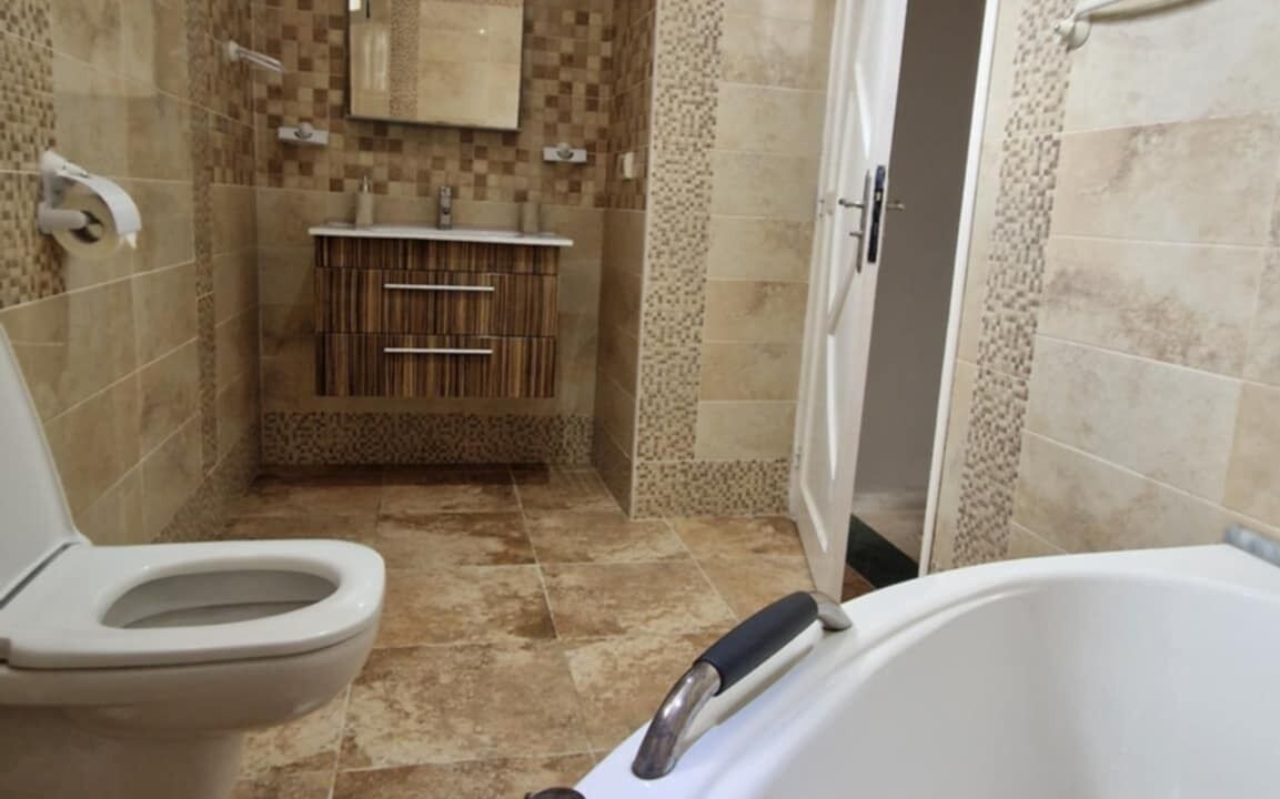 Photo of Bathroom in Aghir