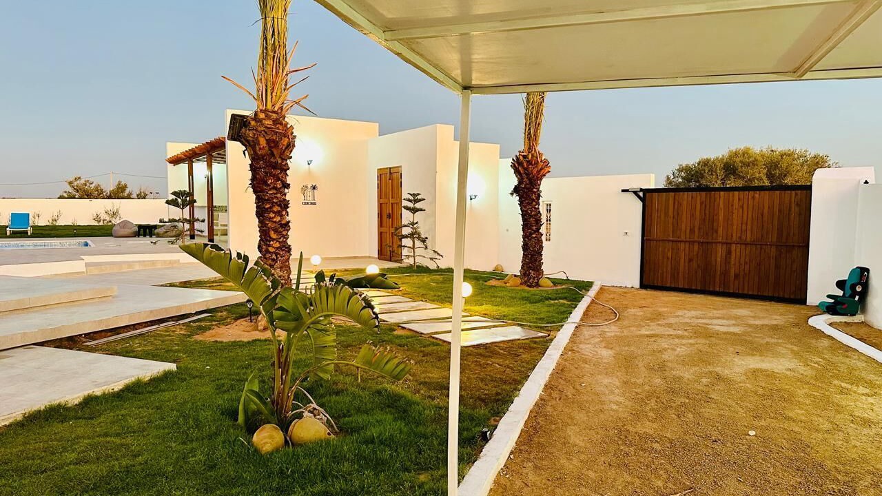 Photo of Outdoor in Erriadh