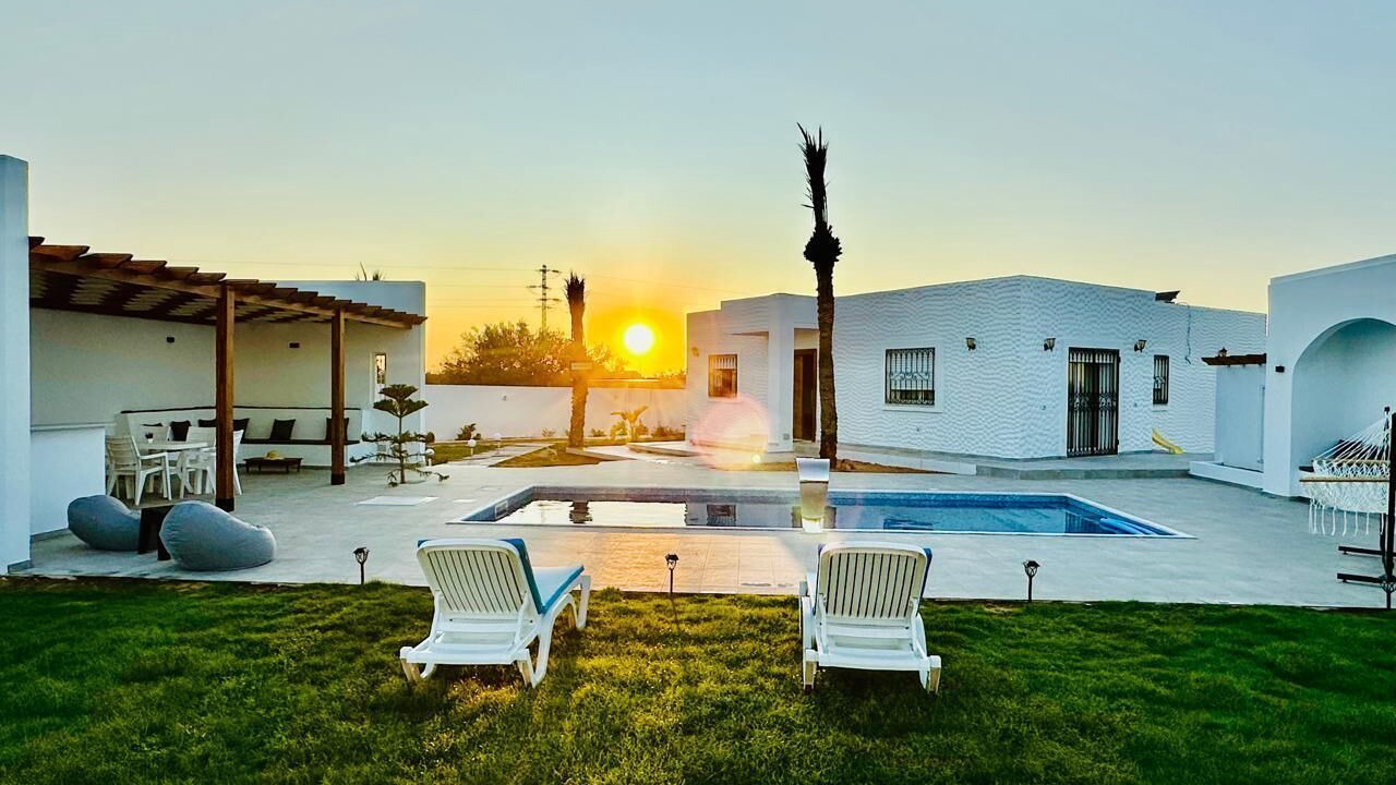 Photo of Outdoor in Erriadh
