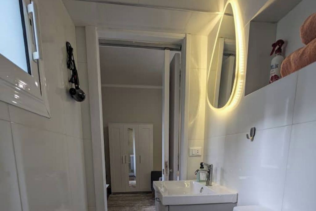 Photo of Bathroom in Garden City
