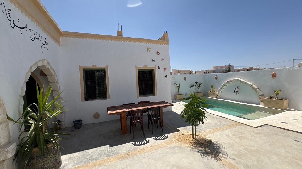 Photo of Outdoor in Erriadh